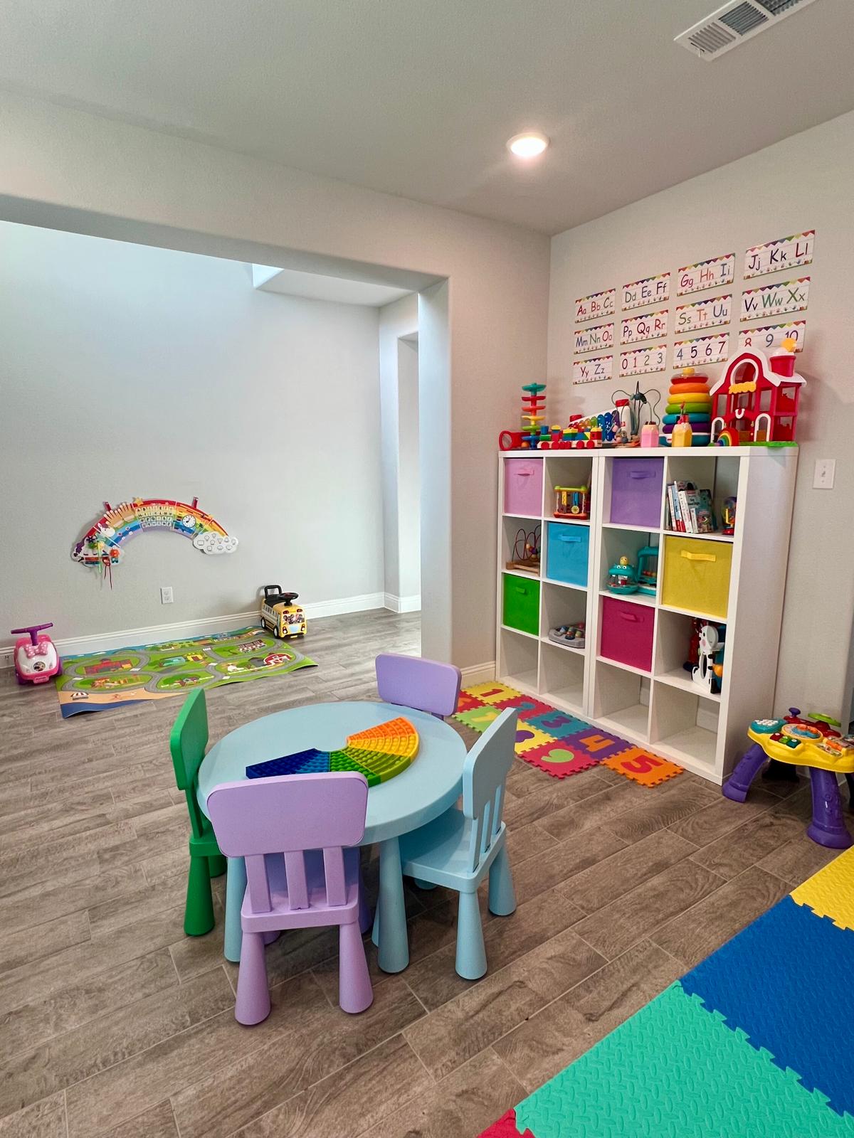 Room overview with shelves